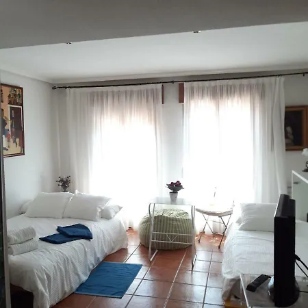 Pequeno Y Coqueto Piso En