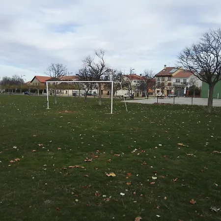 Pequeno Y Coqueto Piso En * Riaza