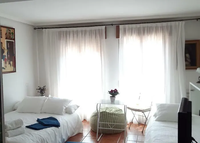 Pequeno Y Coqueto Piso En